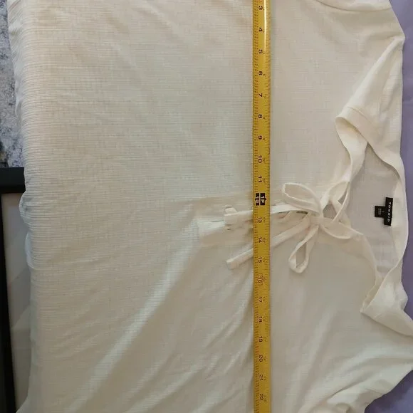 *Host Pick*  Torrid Beige Texture Jersey Lace-Up Drop Shoulder Top, 1x NWOT - Picture 9 of 10